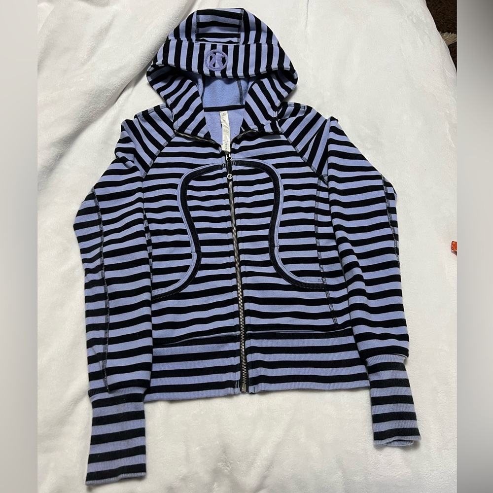 Lululemon Scuba full zip hoodie black and periwinkle stripes size 4